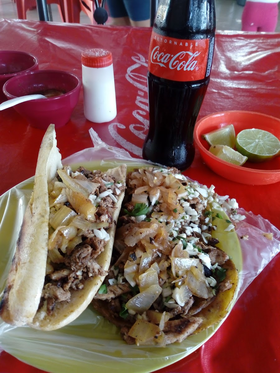 Taquería El Amigo Dany - Photo 9