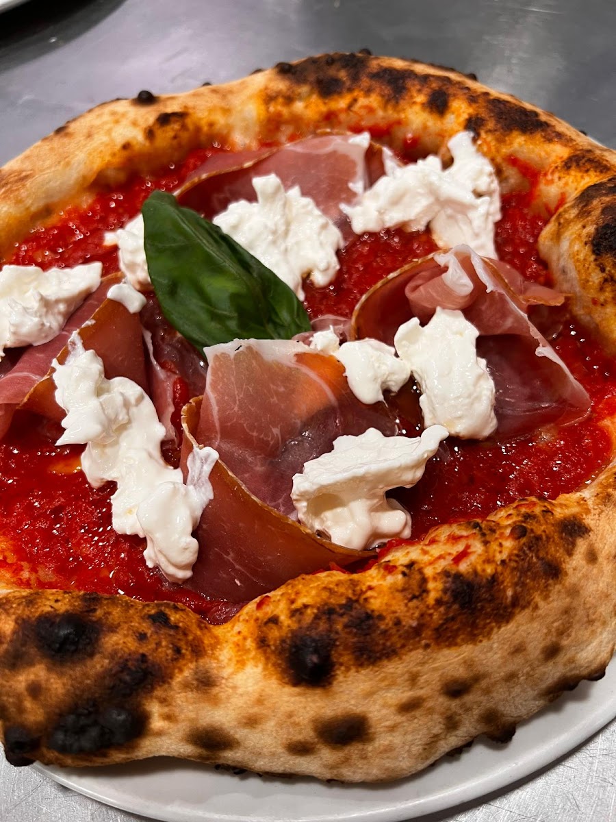 Miss Delicious Pizzeria - Photo 2