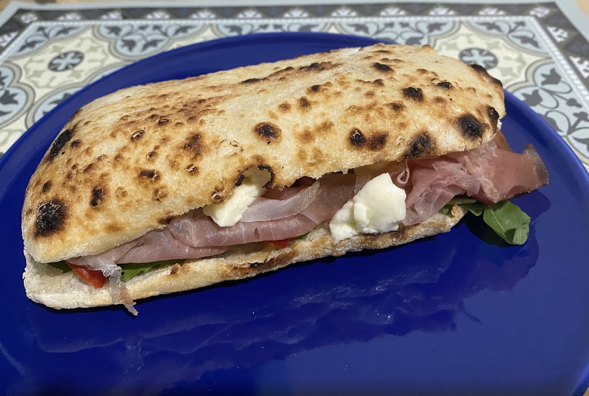 Miss Delicious Pizzeria - Photo 8