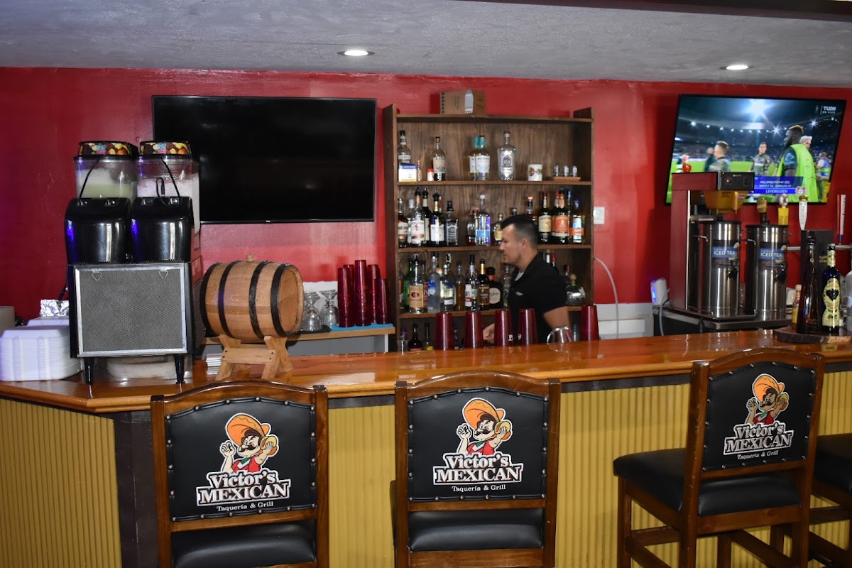 Victor's Mexican Taqueria Bar & Grill