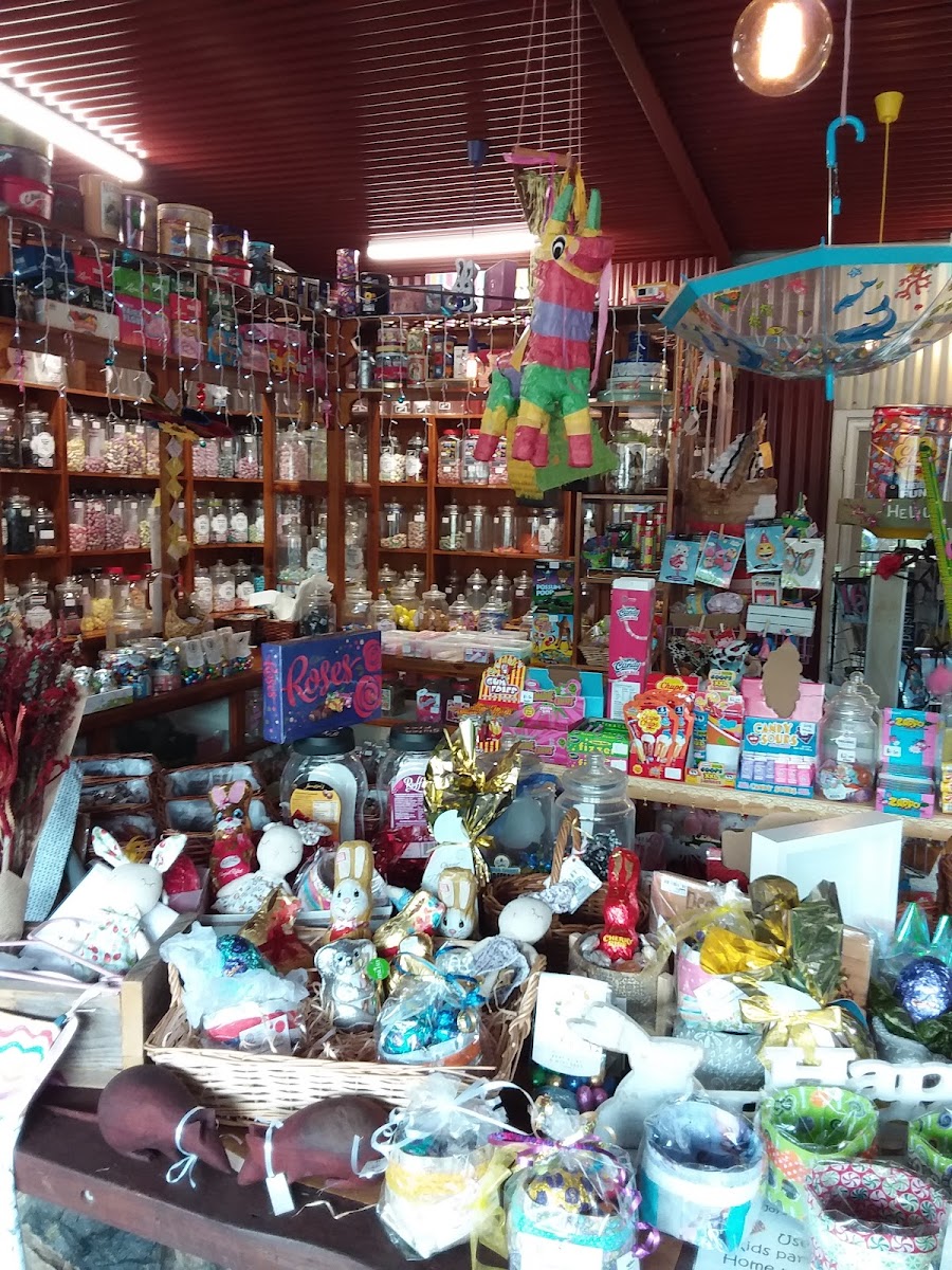 Candy Store & Market Village - Photo 5