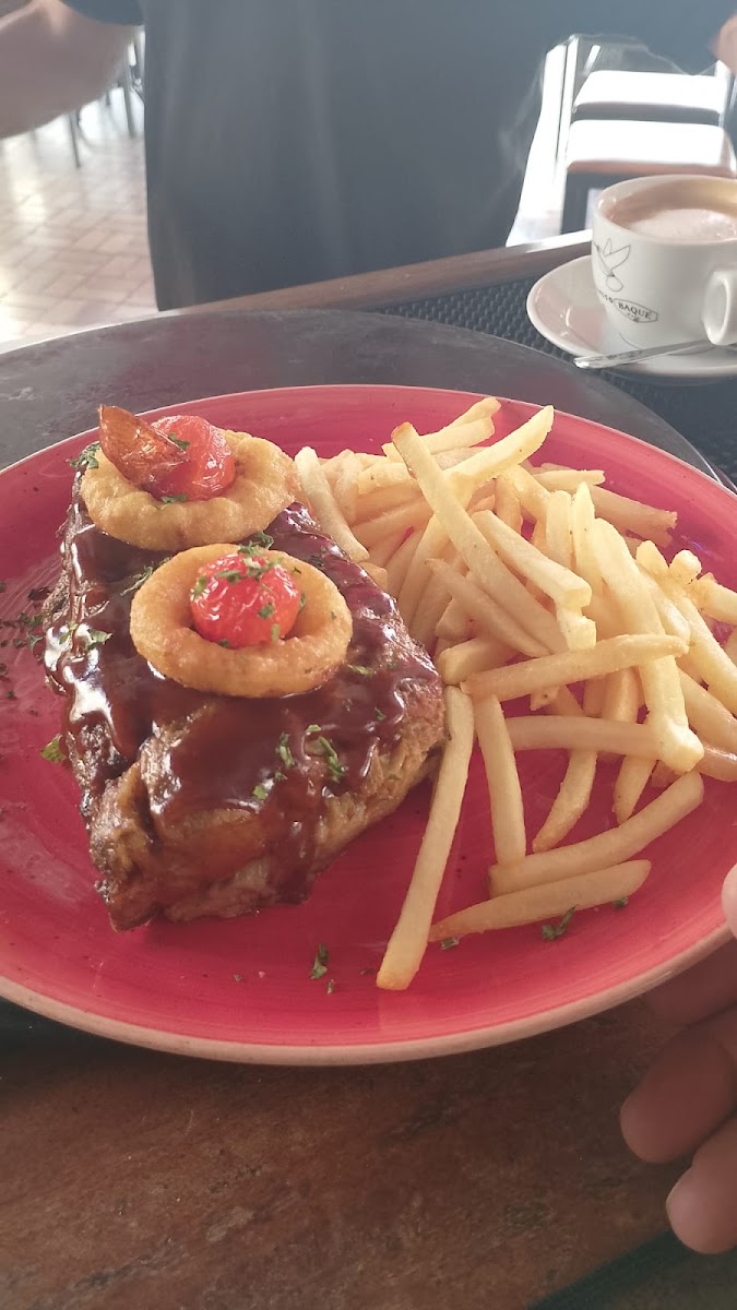 Restaurante Red Lion Banus - Photo 8