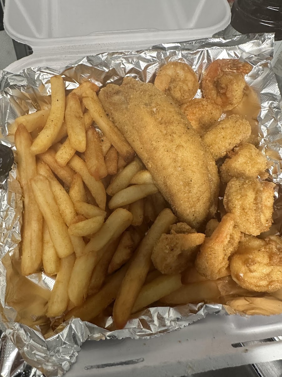 Jerk n Tings LLC - Photo 2