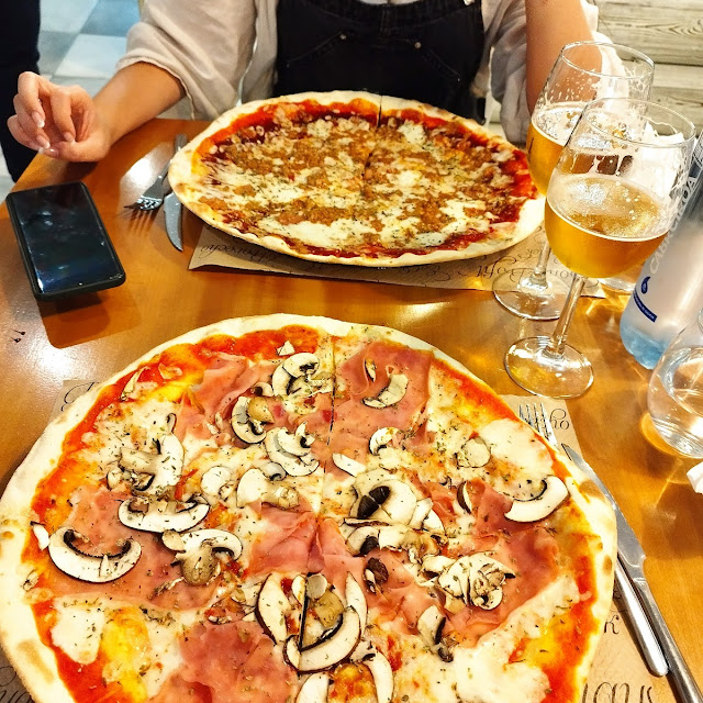 Pizza Prosciutto E Fungi Y Pizza Barbacoa