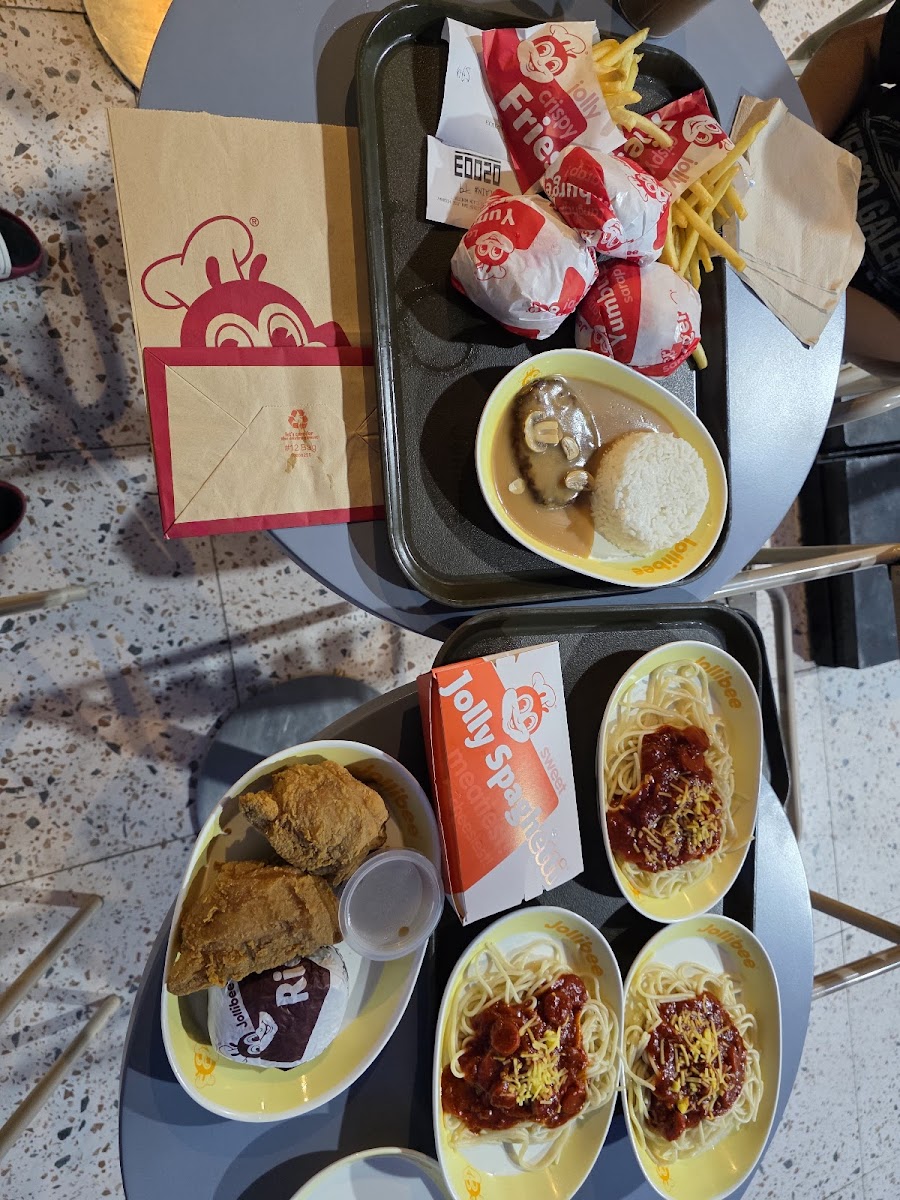 Jollibee - Labangan Branch - Photo 6