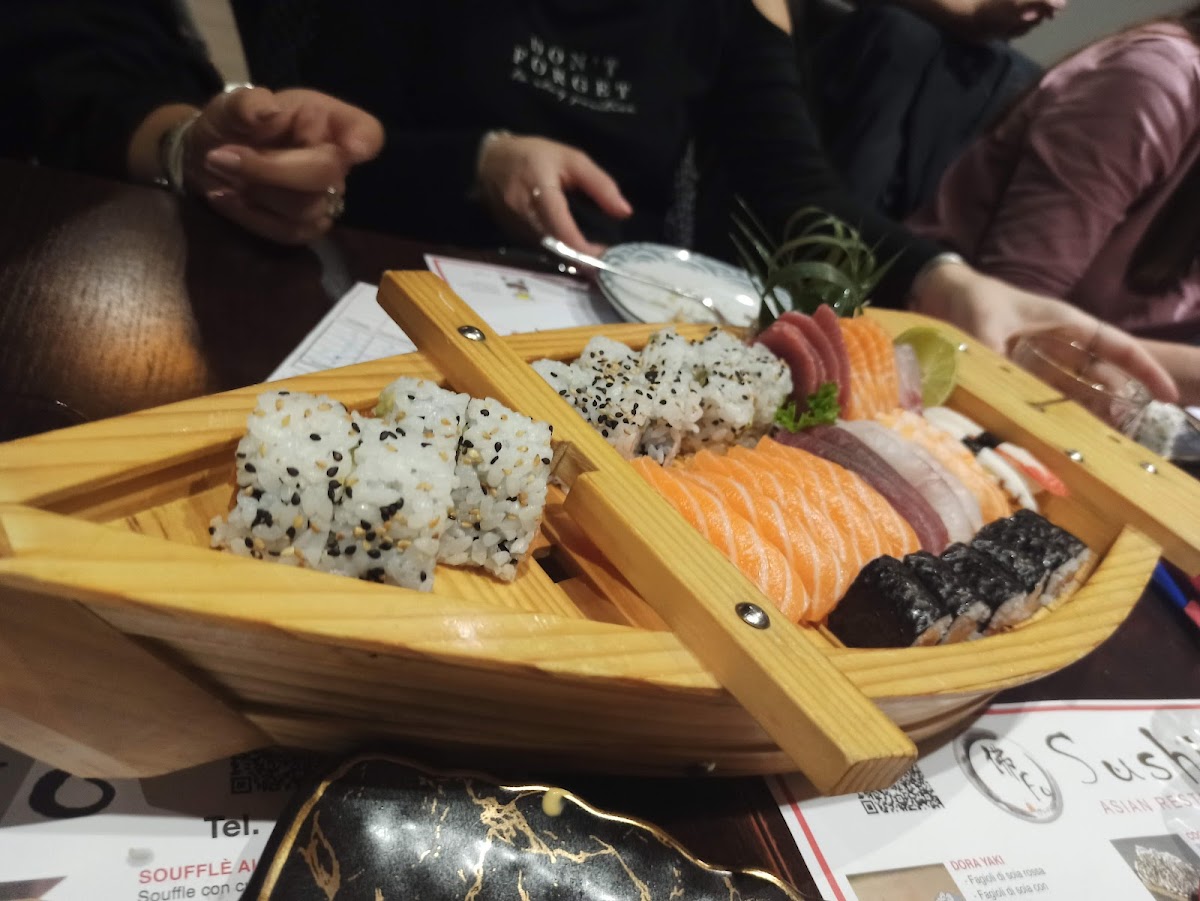 Sushi Fo - Photo 6