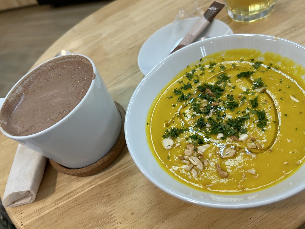 Eureka! Family Cafe & Restaurant - Photo 6