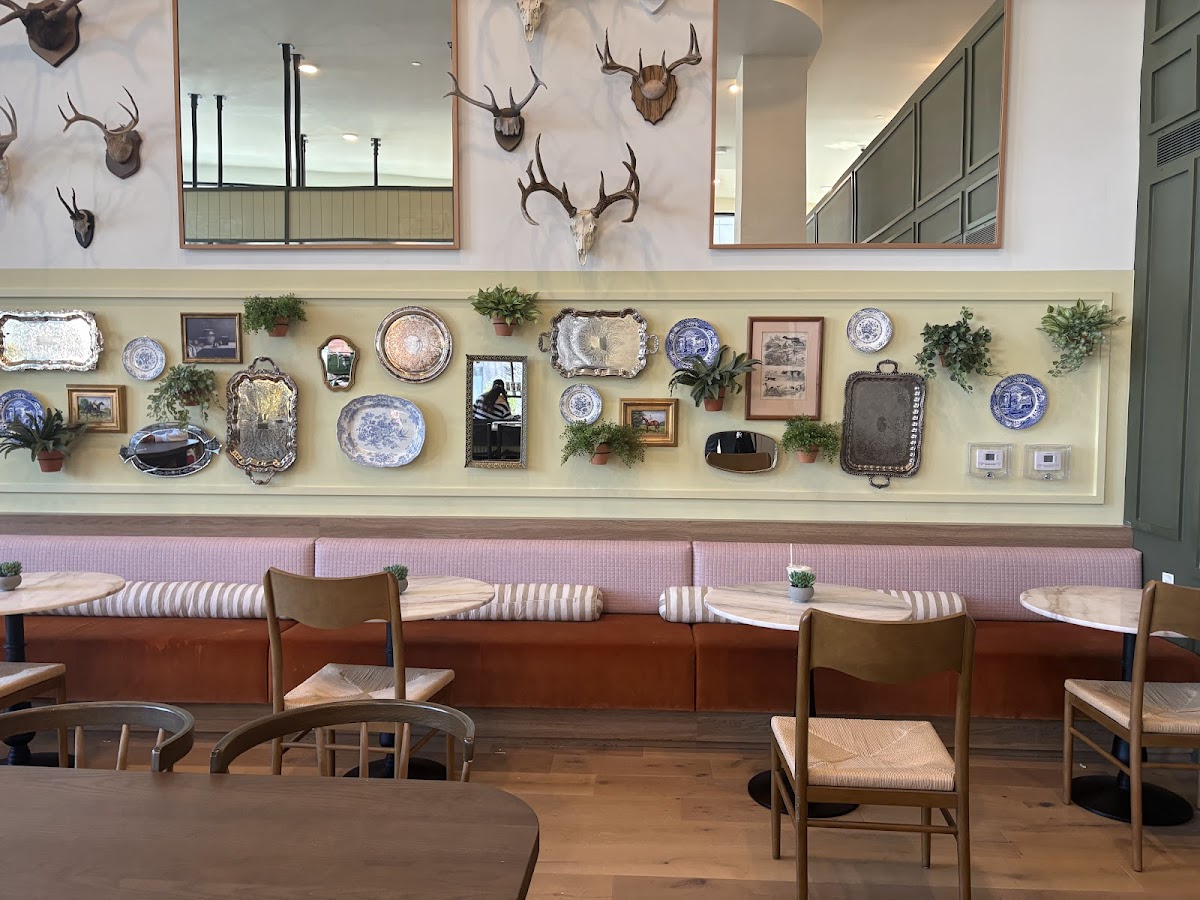 Daydreamer Cafe - Photo 6