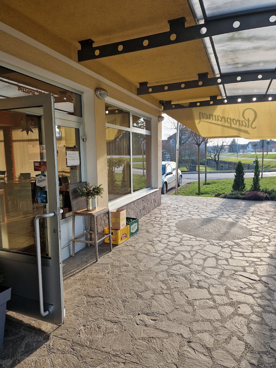 Pizzeria Majo - Photo 2