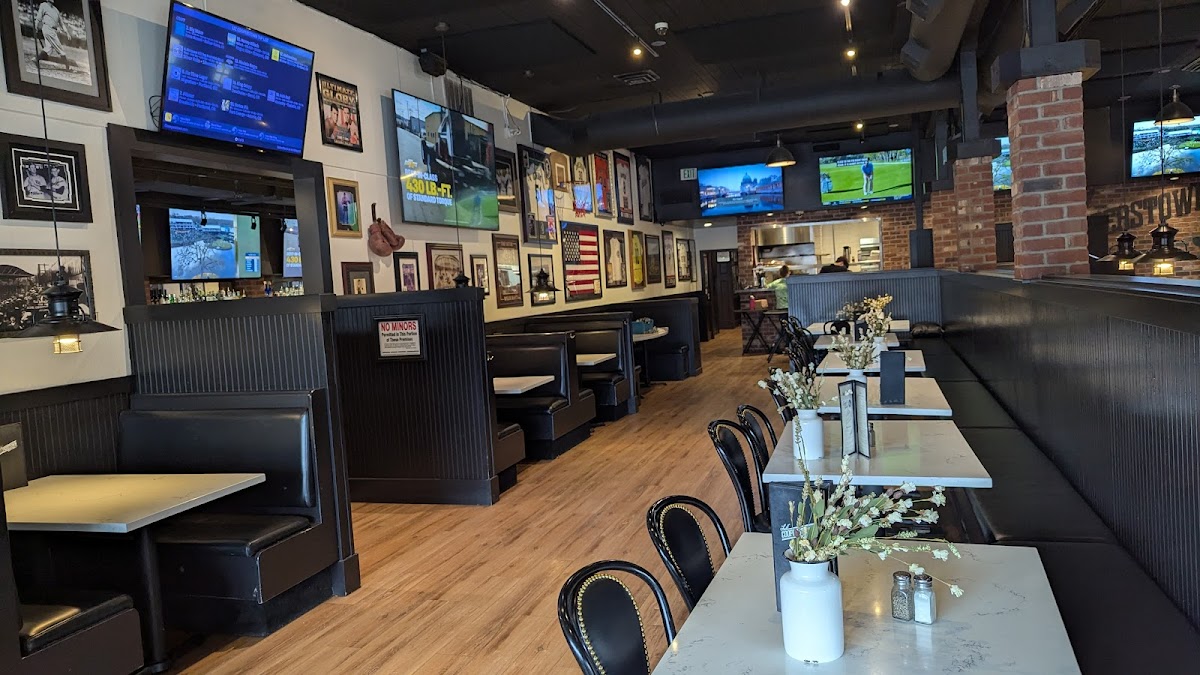 Lil' Cooperstown Bar & Grill - Photo 1
