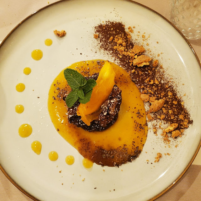 Tortino Al Cioccolato Con Crema Di Cachi