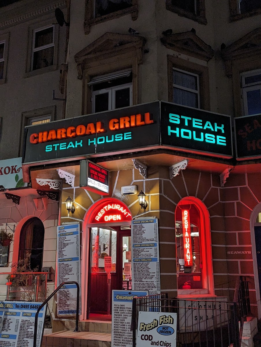 Charcoal Grill - Photo 5