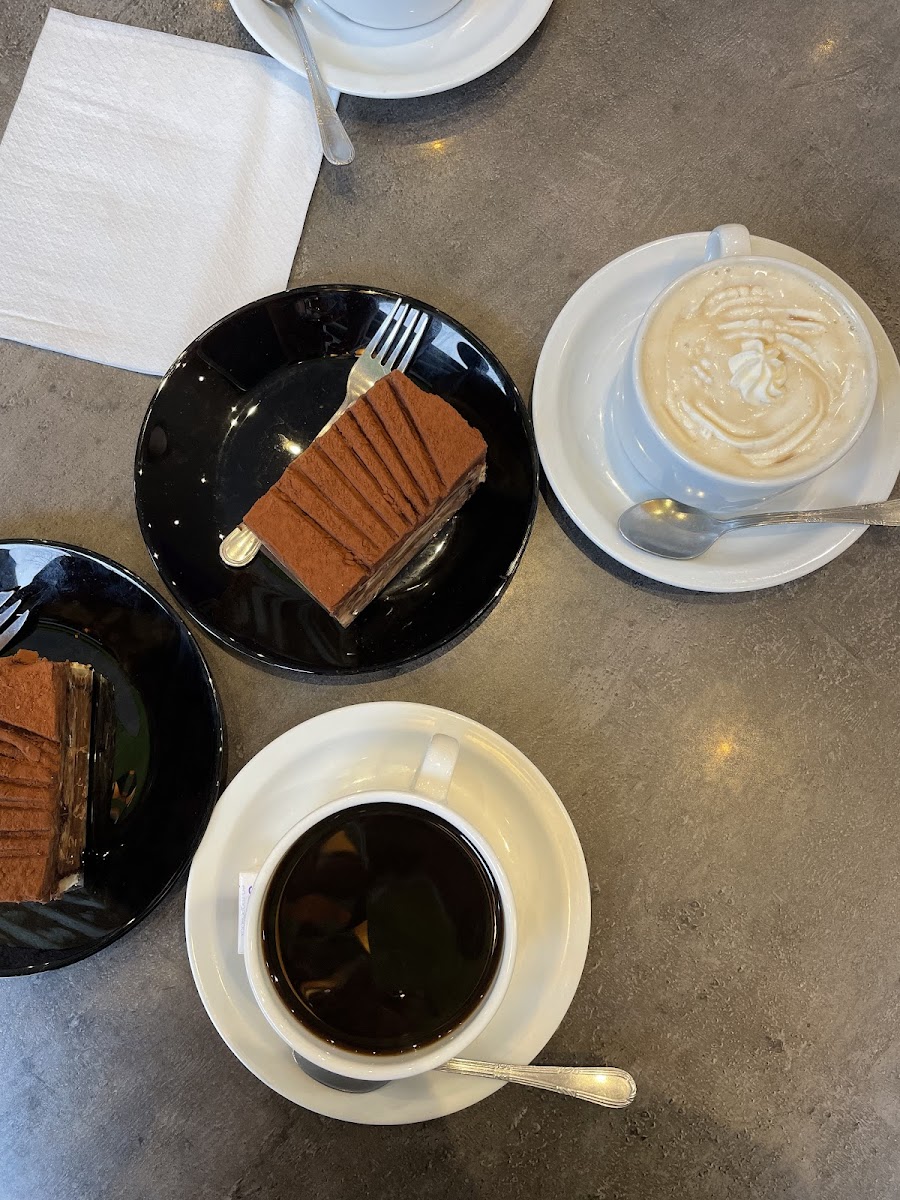 Café Pompon - Photo 8