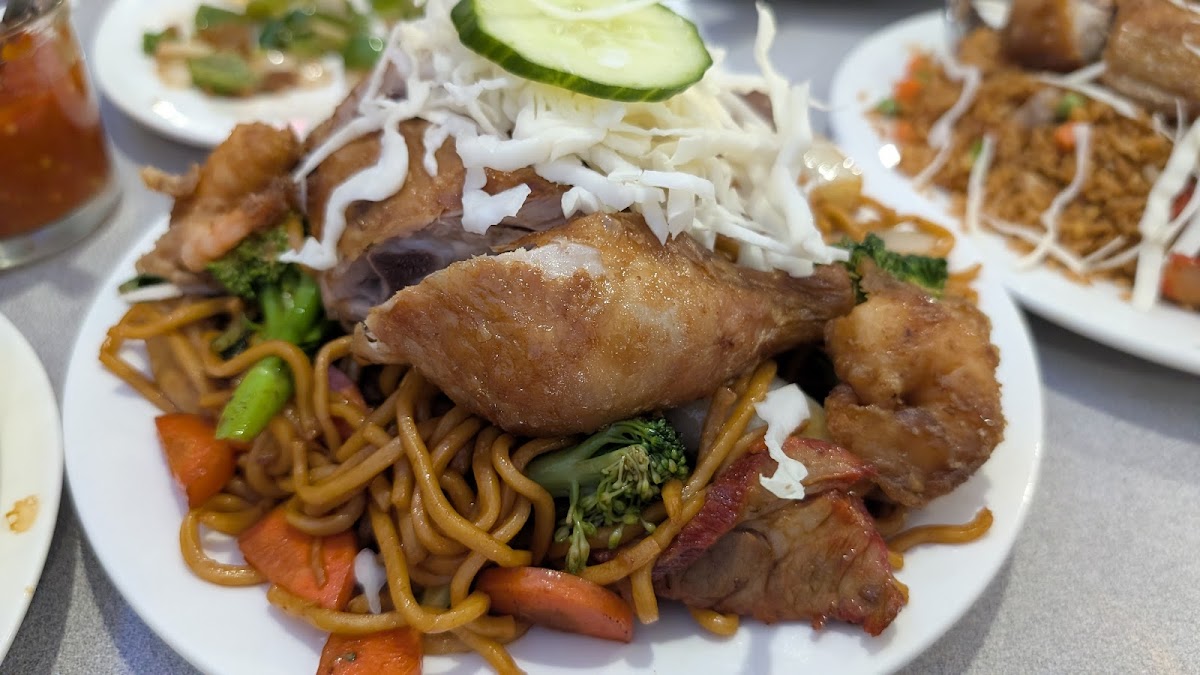Enmore Nanking Restaurant - Photo 5