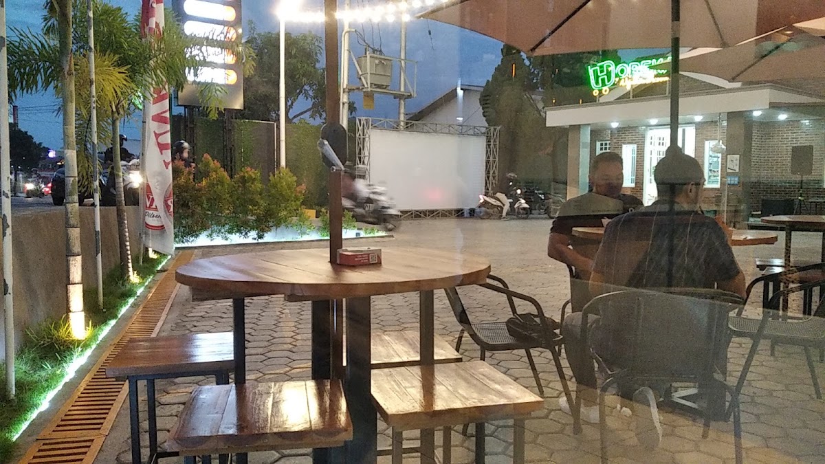 CAPITAL CAFE