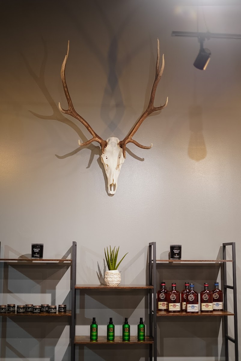 Barber Bar by Fade Parlor - Photo 7