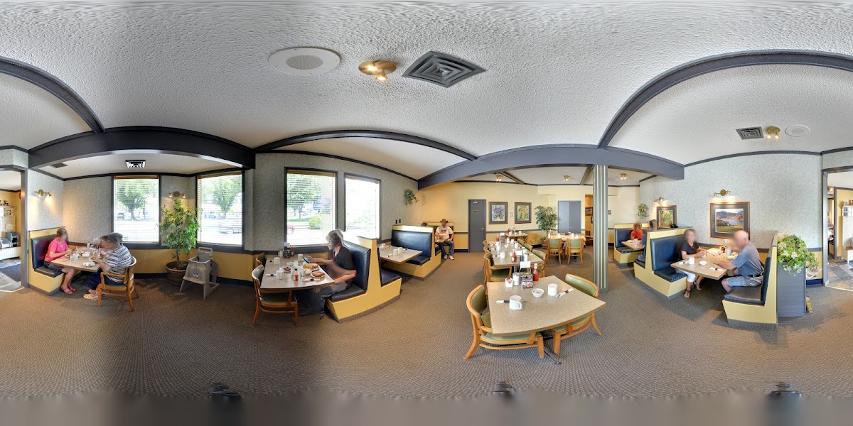 Bear's Den Restaurant