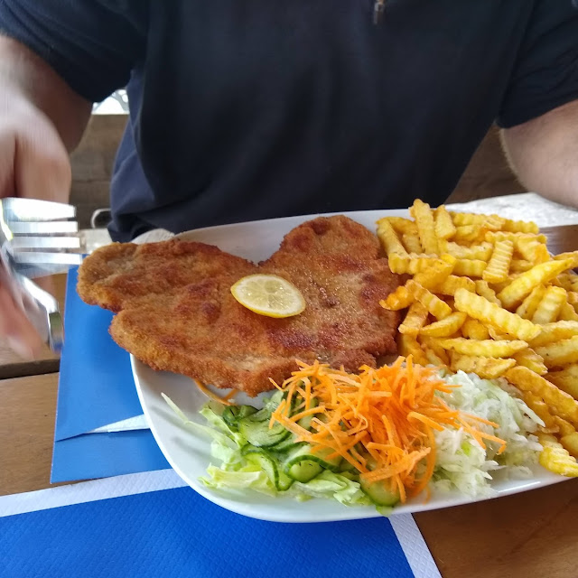 Schnitzel Mit Pommes