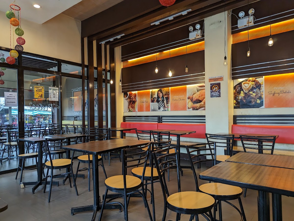 Roy's Bistro Malaybalay - Photo 2