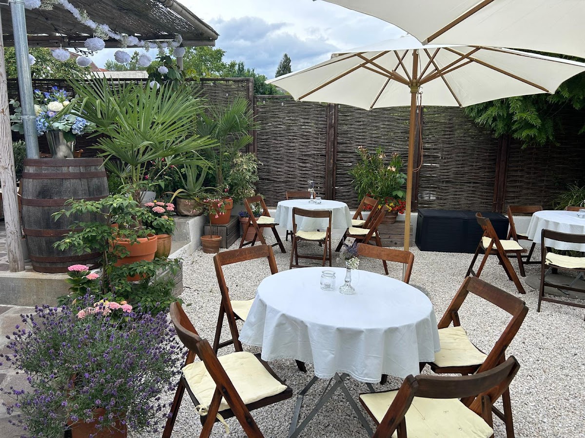 palau Garten mit Küche