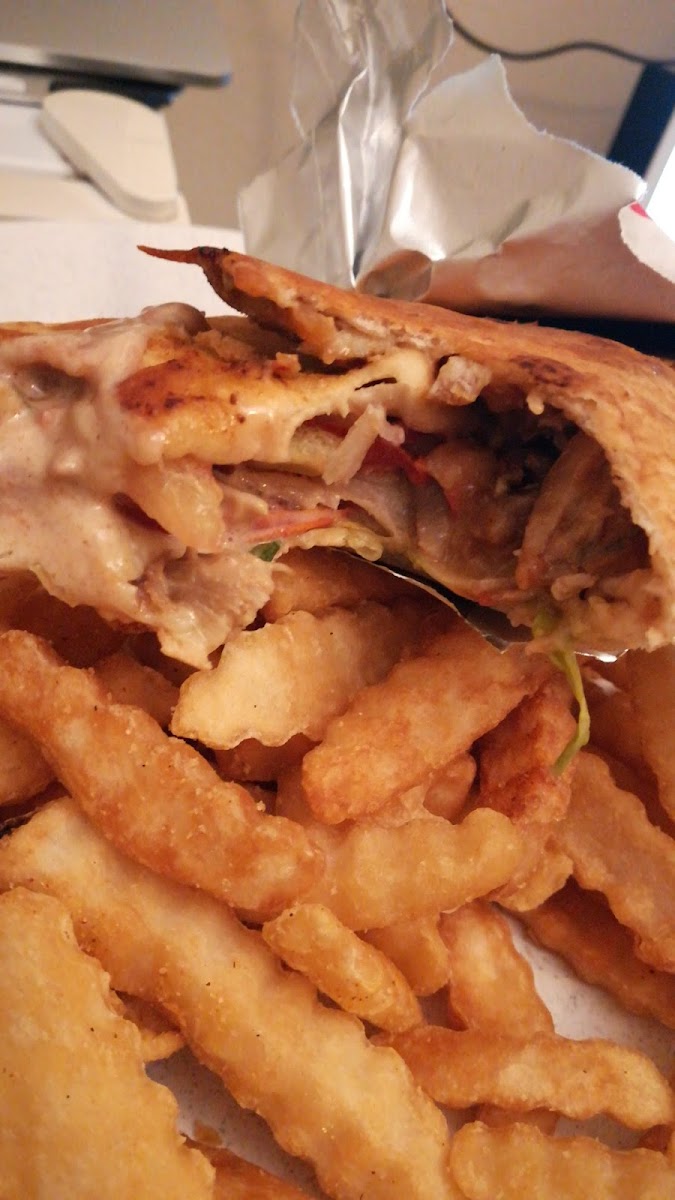 JD's Kebabs Chicken Pizza - Photo 3