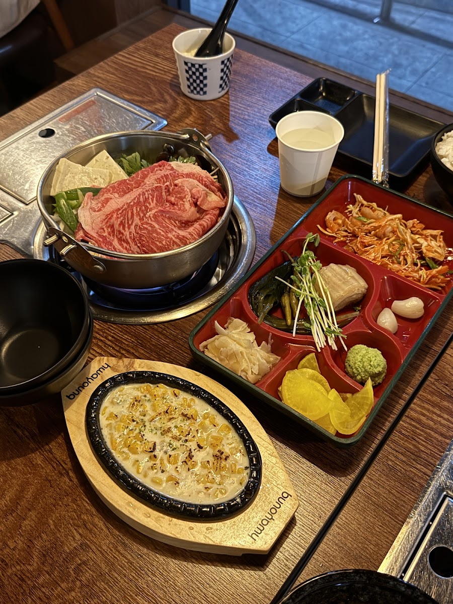 Komatsu Bar and Grill - Photo 3