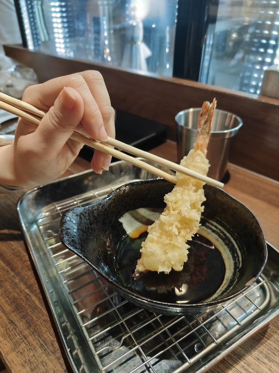 Komatsu Bar and Grill - Photo 8