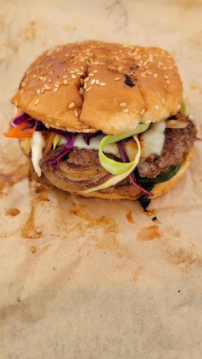 Rogue Burgers - Photo 5