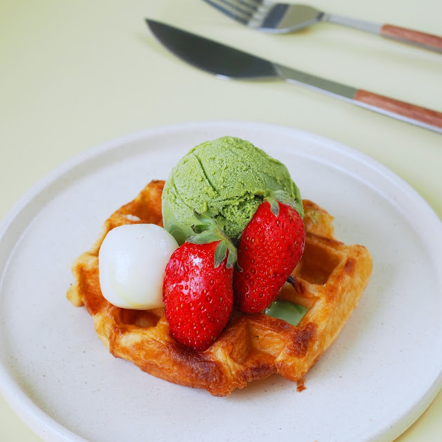 Matcha Ice Cream Waffle