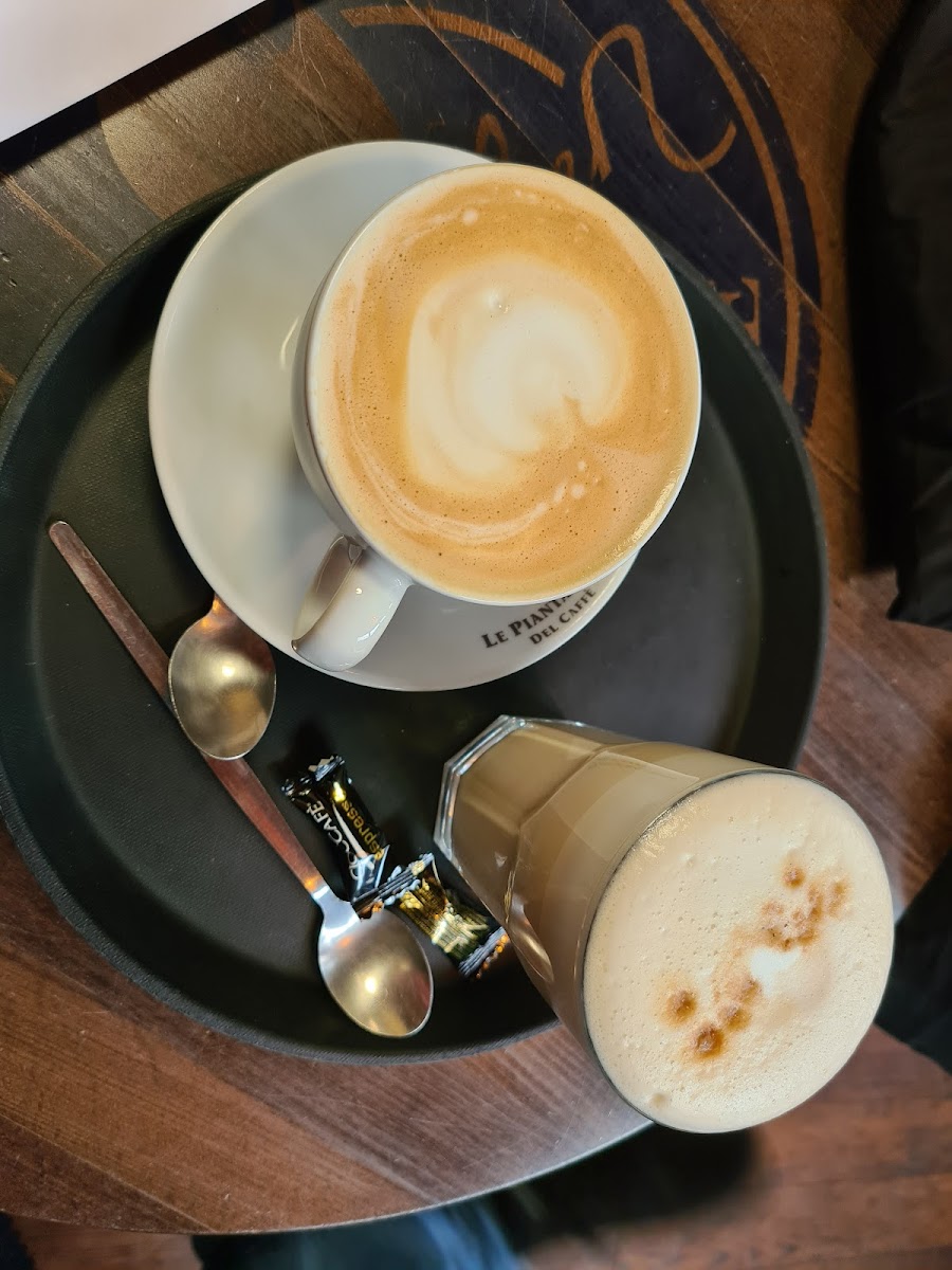 Meyerbeer Coffee Shop - Photo 2