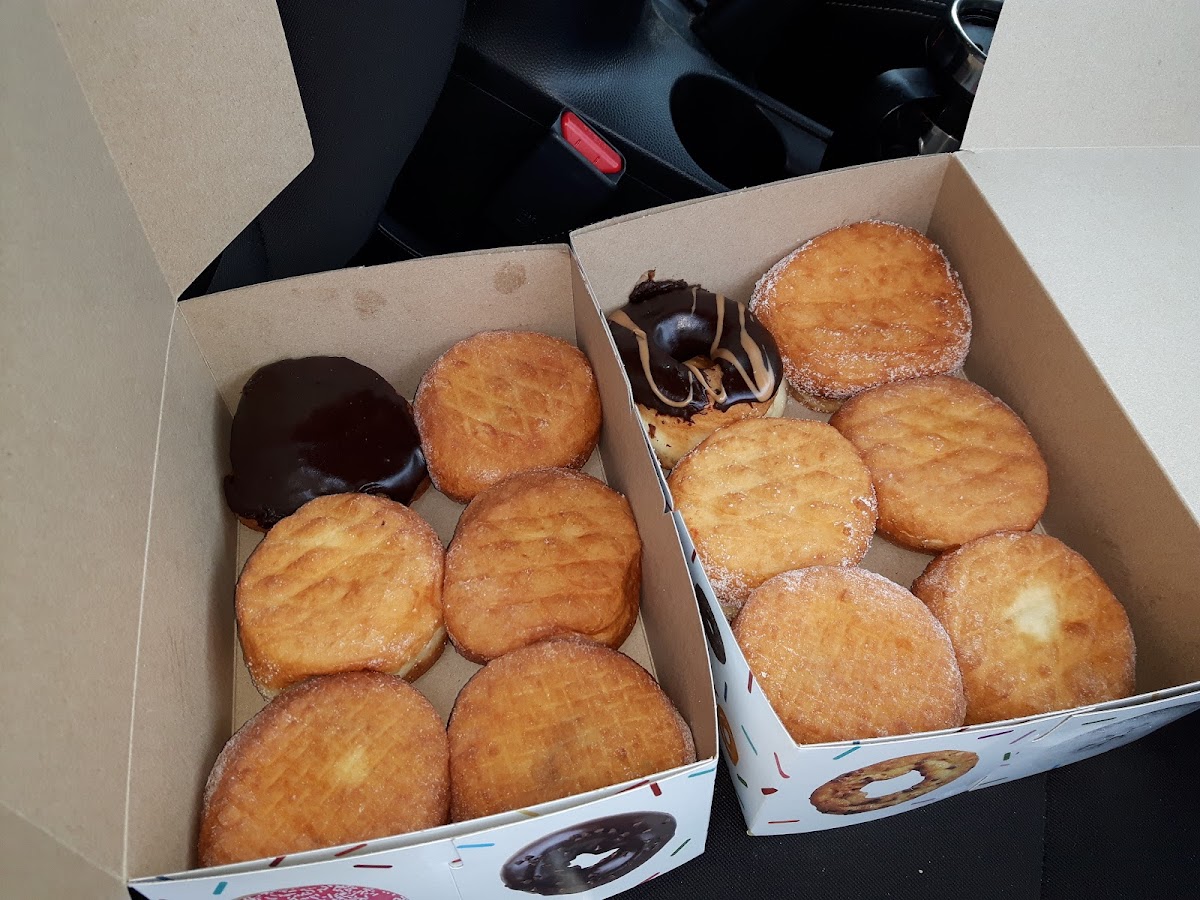 B.J.'s Doughnut - Photo 6