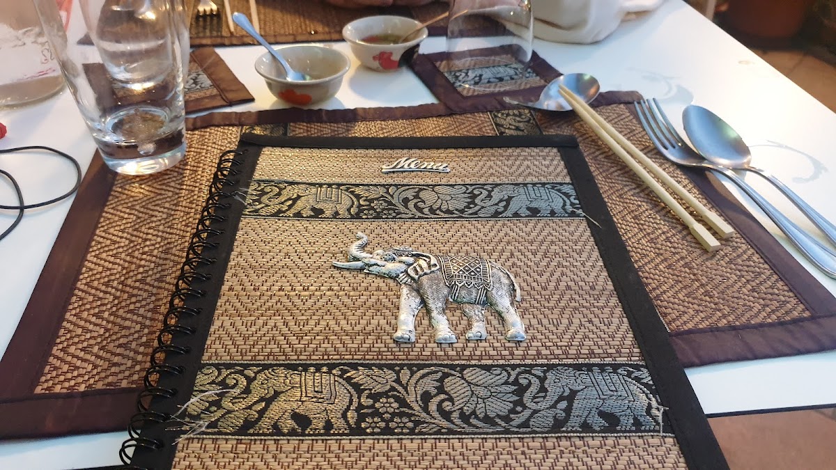 Sawang Thai Restaurant - Photo 3