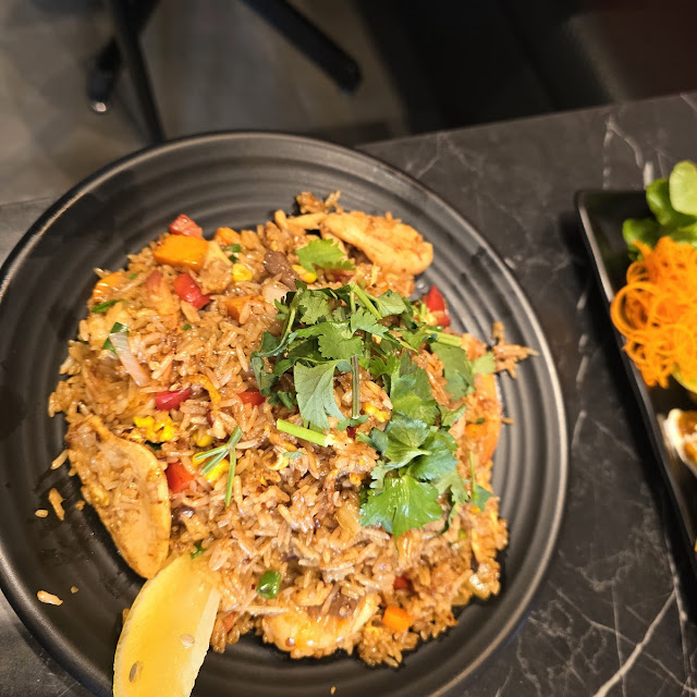 Chilli Basil Fried Rice with Mixed Seafood