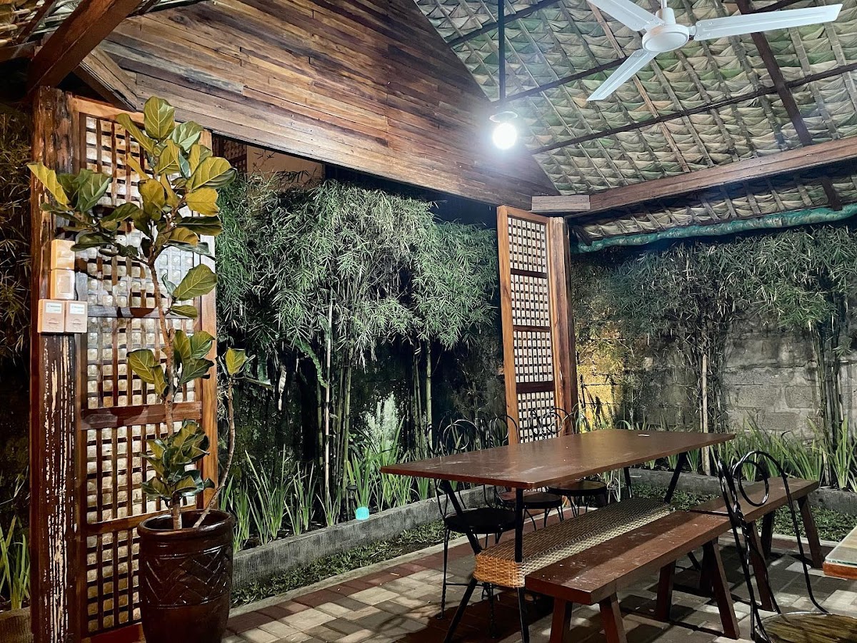 Chito's Restaurant & Cafe by Sideway Grill