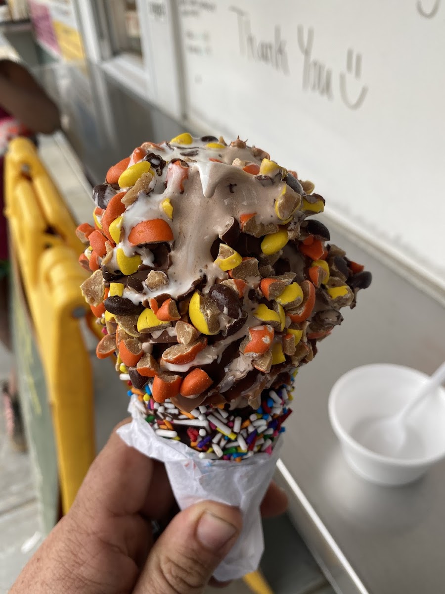 Sam'z Eats & Sweets - Photo 9