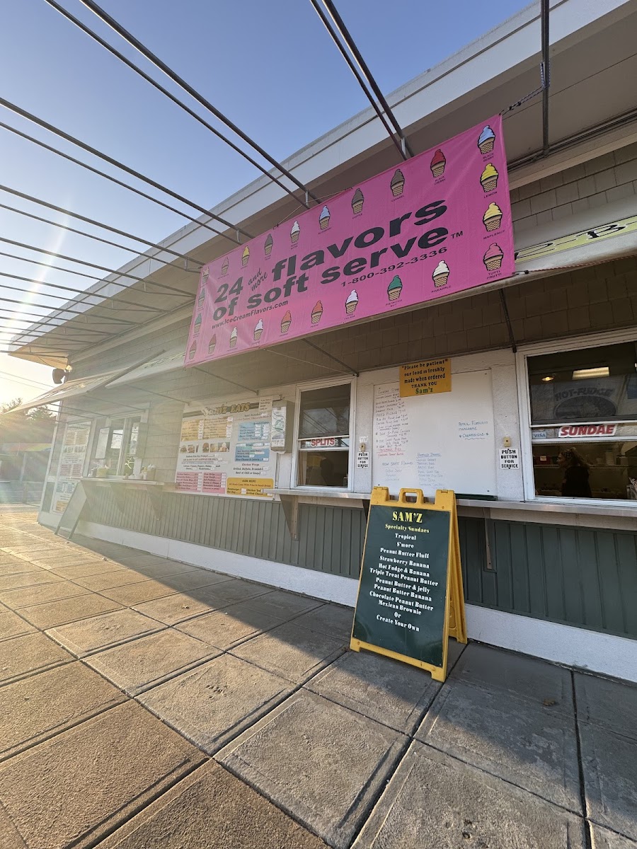 Sam'z Eats & Sweets - Photo 5