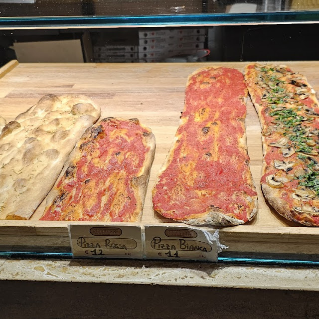 Few Sorts of Pizza