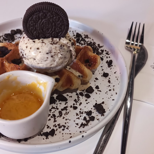 Salted Egg Oreo Croffle