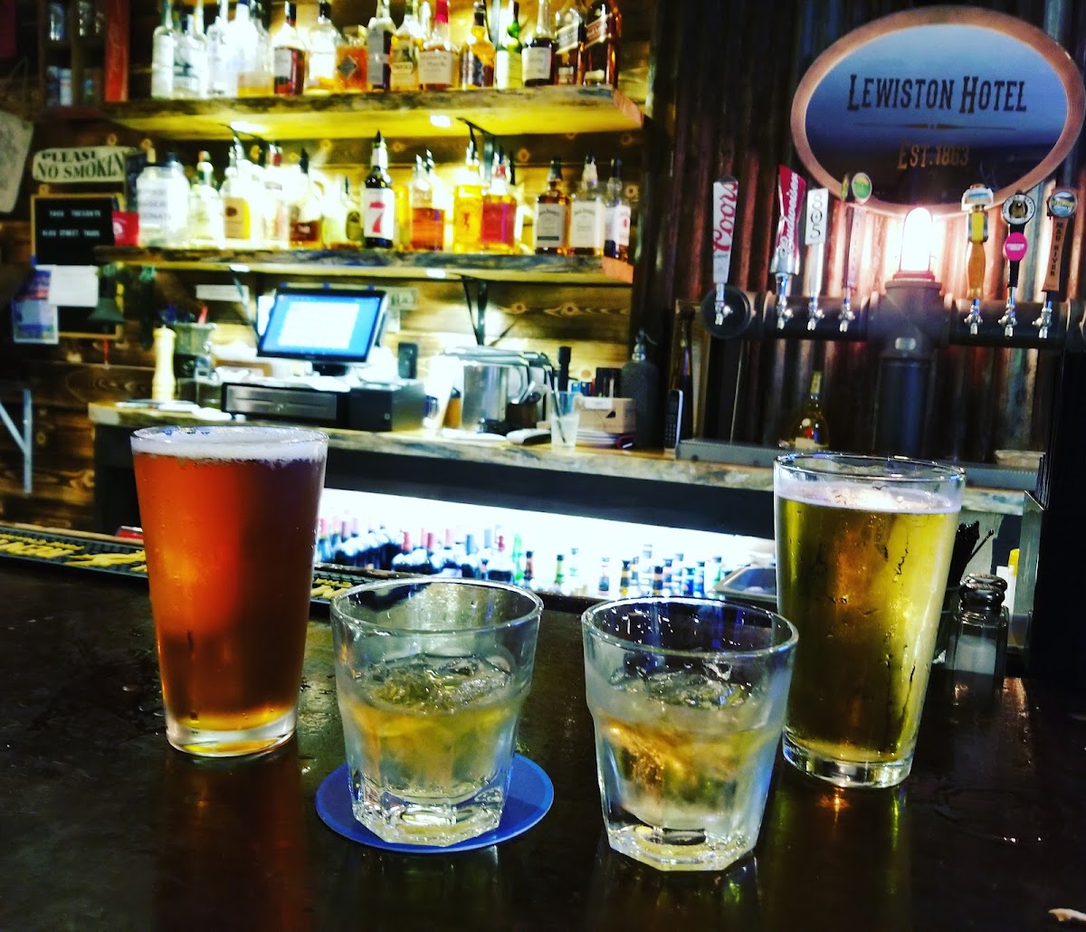Lewiston Hotel Bar & Grill - Photo 6