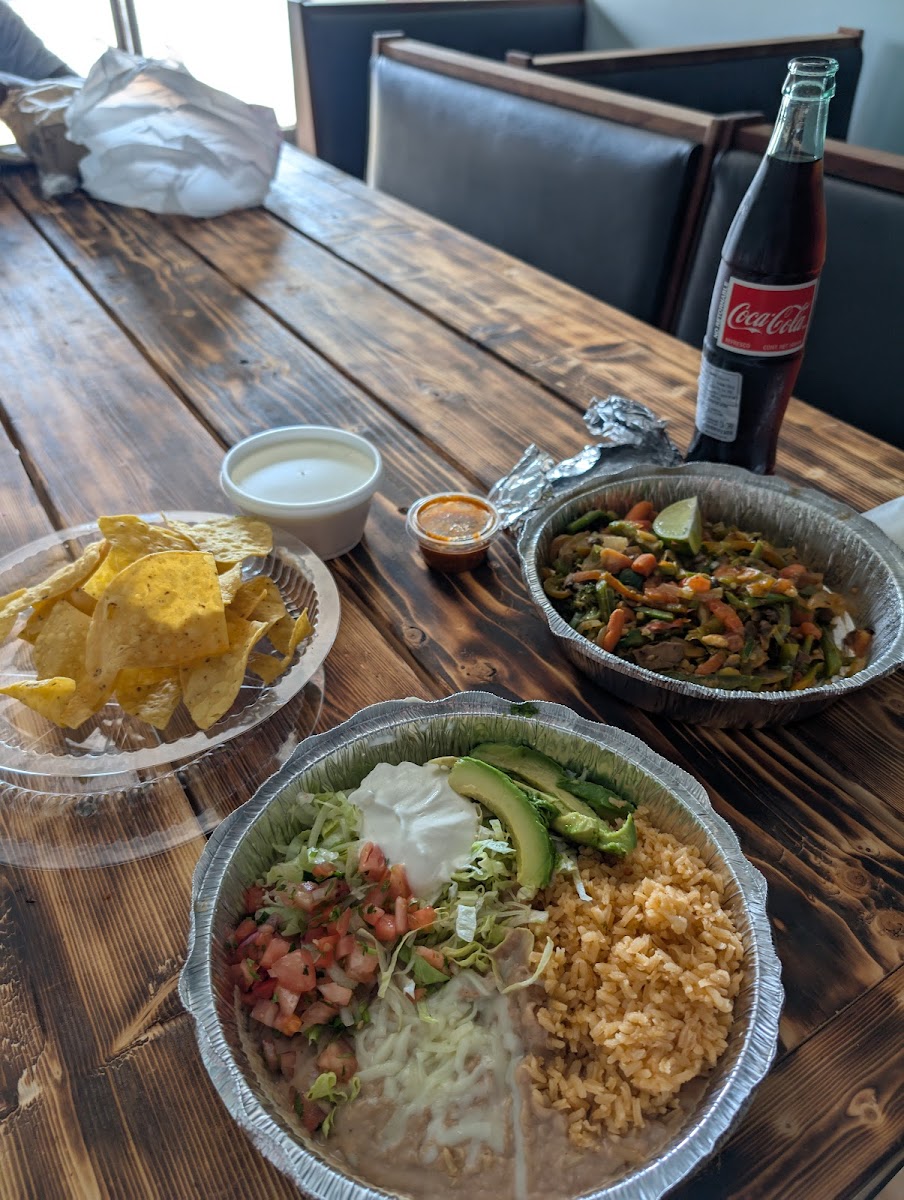 La Catrina Mexican Food, LLC - Photo 4