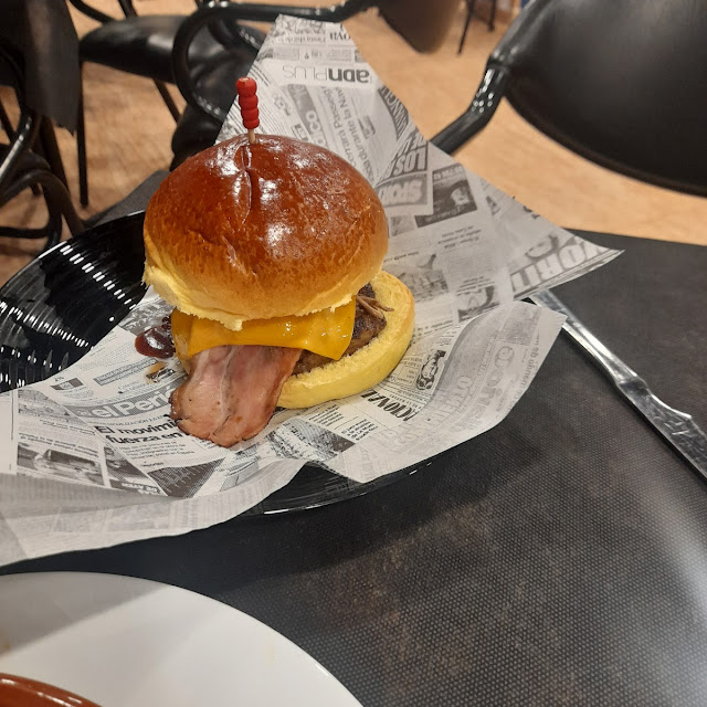 Harlem Street Burger