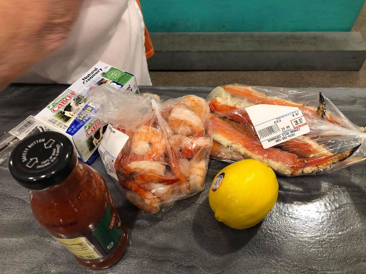 Donahue's Fish Market - Photo 9