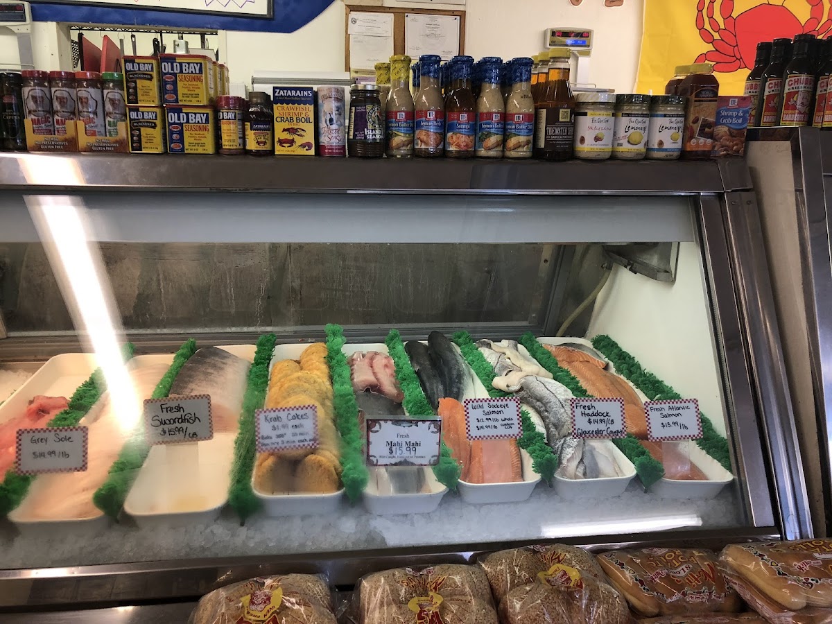Donahue's Fish Market - Photo 4