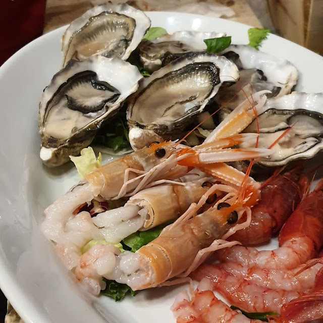 Mixed Raw Seafood Platter