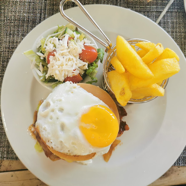 Breakfast Burger