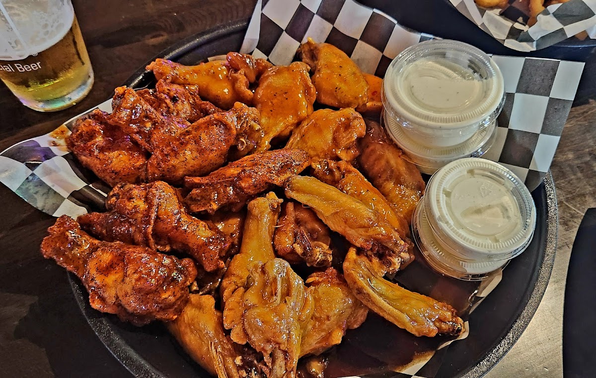 Tanner's Grill and Bar West - Photo 4