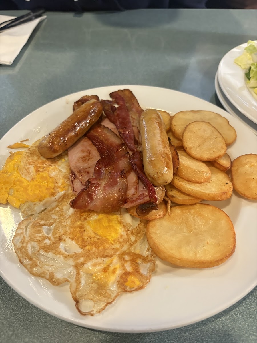 Apple Tree Restaurant - Photo 1