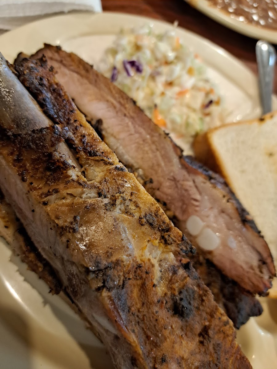 Johnny's Barbecue - Photo 9