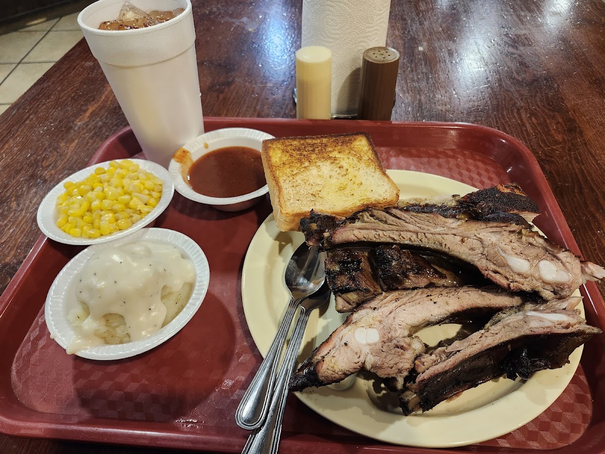 Johnny's Barbecue - Photo 1