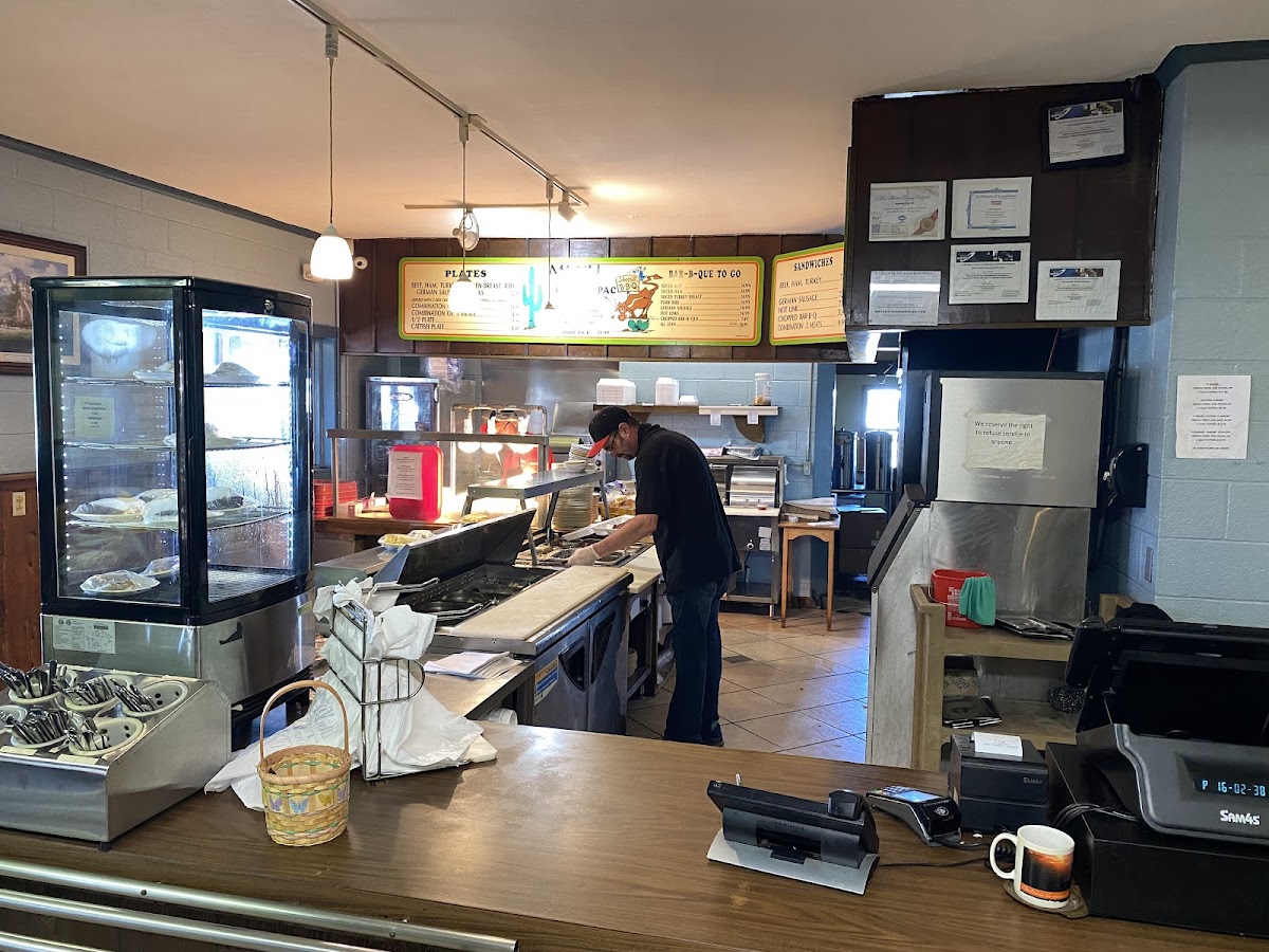 Johnny's Barbecue - Photo 7